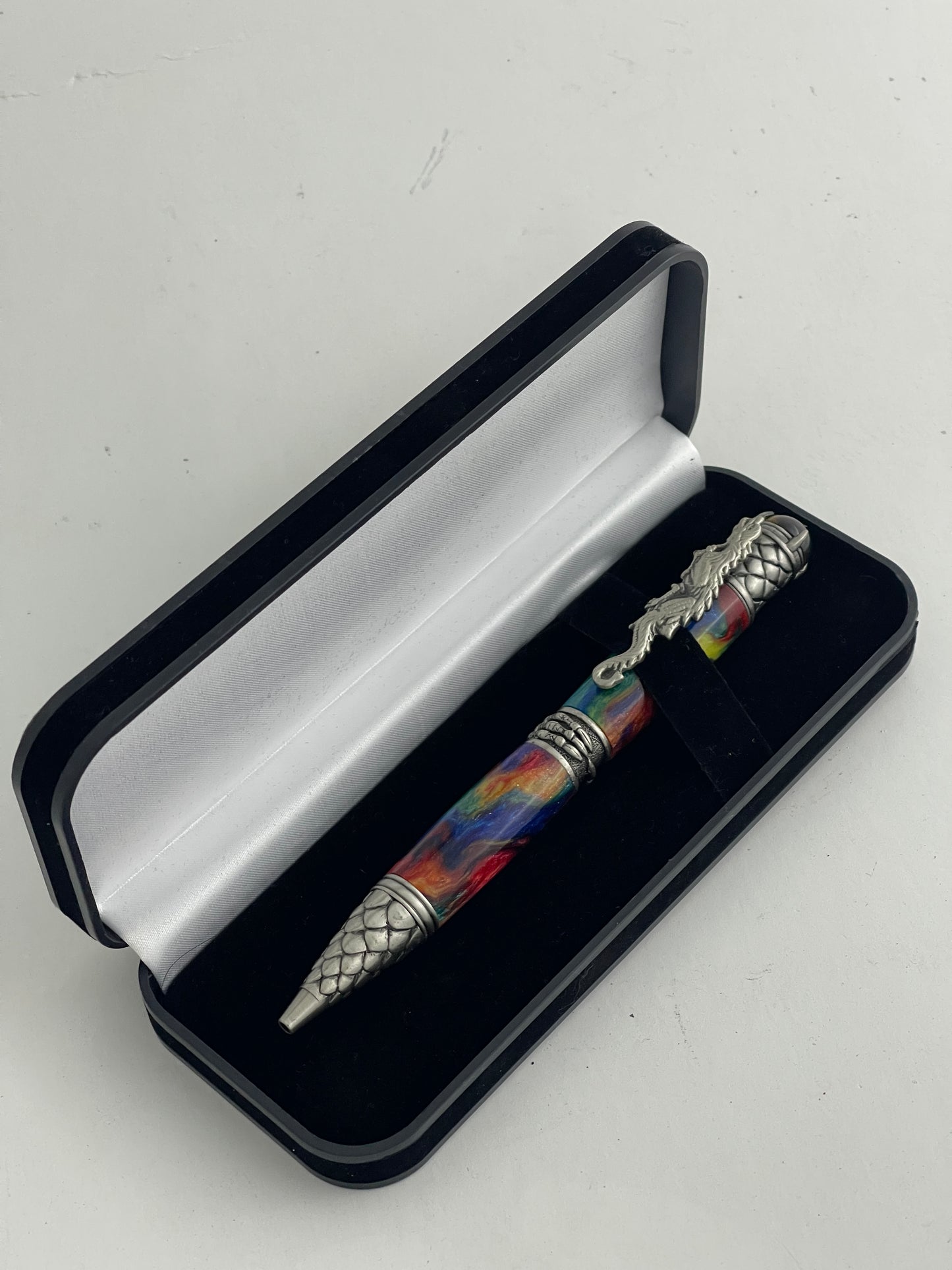 Dragon Pen in Rainbow (Oil Slick) Diamondcast resin