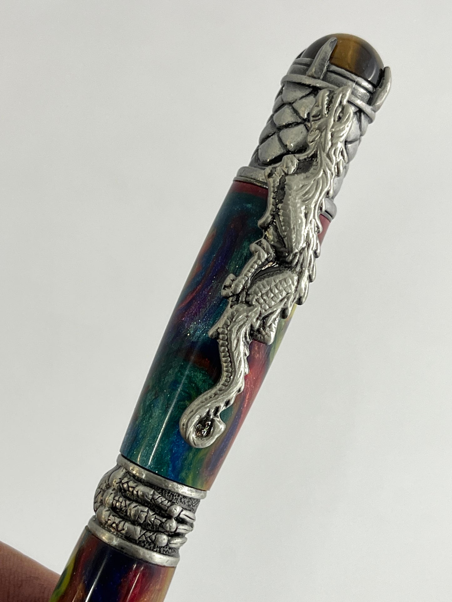 Dragon Pen in Rainbow (Oil Slick) Diamondcast resin